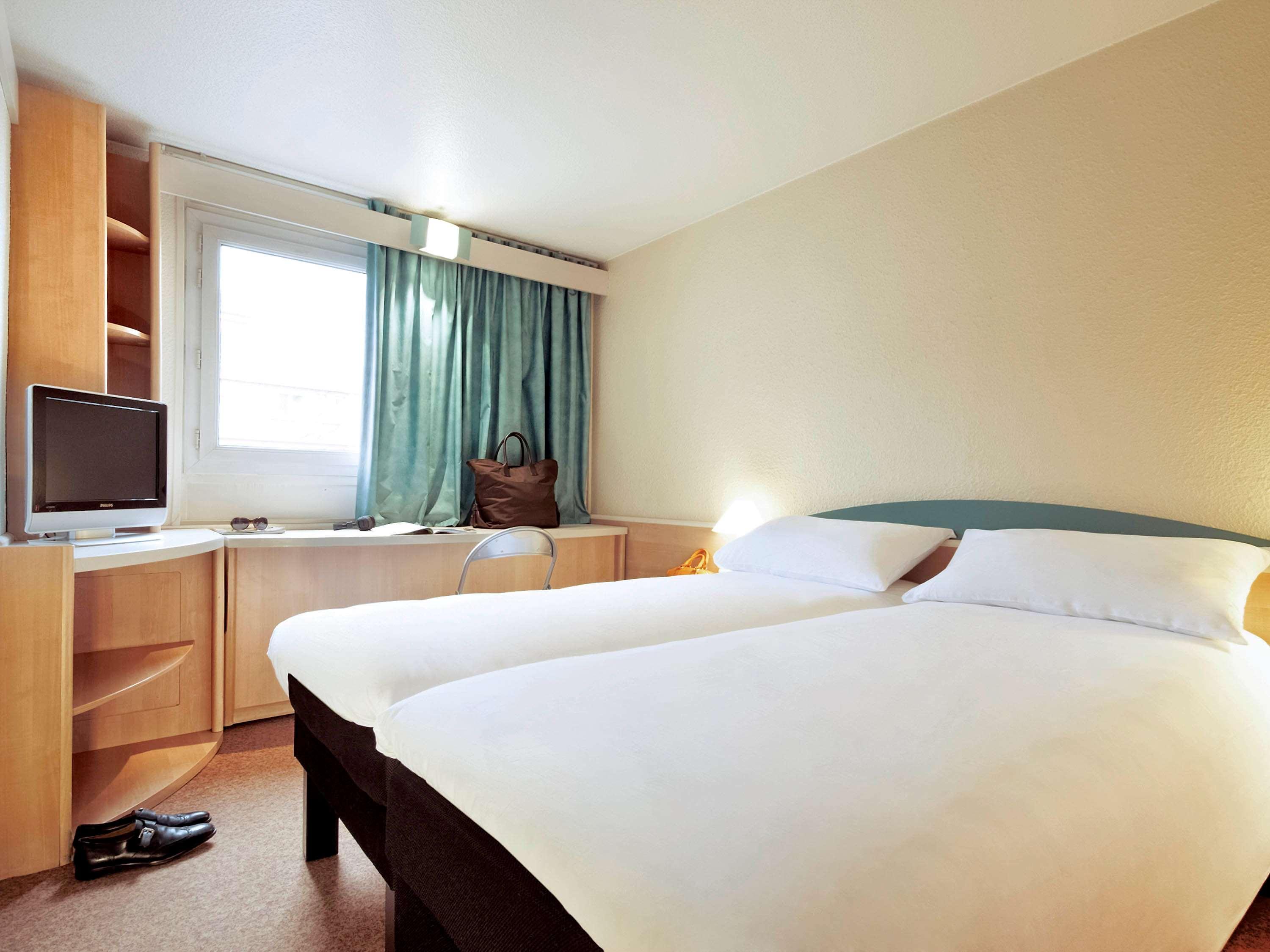 Hotel Ibis Styles Paris Poissy Exterior foto